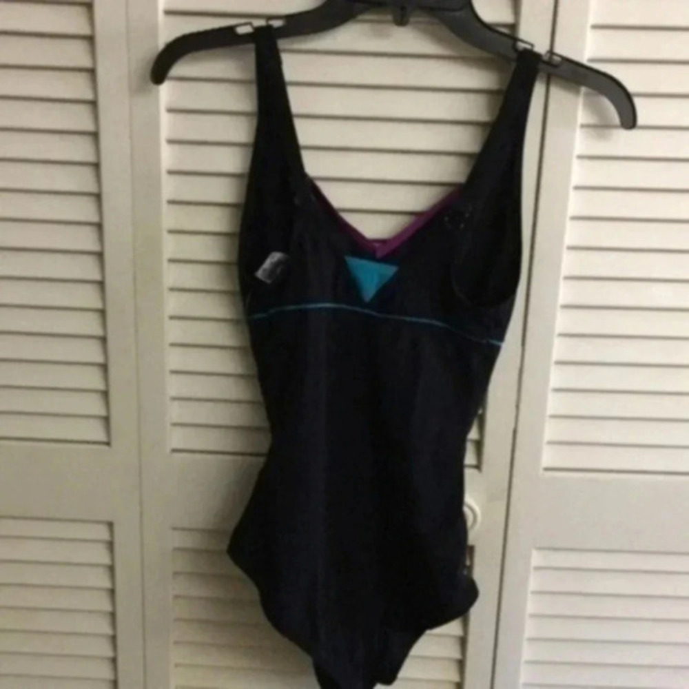 Orena  Ladies swimsuit size Small